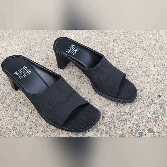 Mootsies Tootsies Freddi Black Banded Chunk Heel, Size 8, Black - Picture 3 of 15